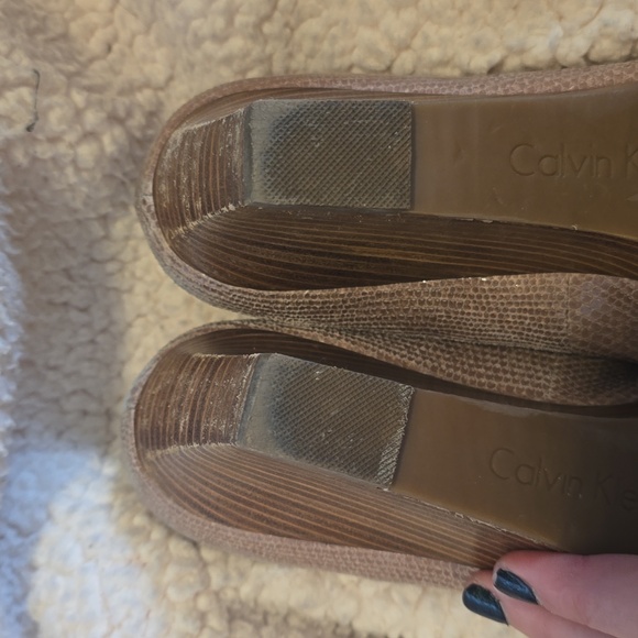 Calvin Klein Taupe Saxton Patent Lizard Wedge Heels size 10 - Picture 11 of 12